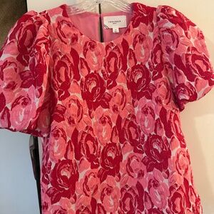 Beautiful Pomander Place (Tuckernuck) Top Size Medium